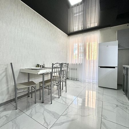 Apartpoltava 2 Окремі Кімнати, Новобудова, Два Великих Ліжка Центр, Корпусний Сад エクステリア 写真