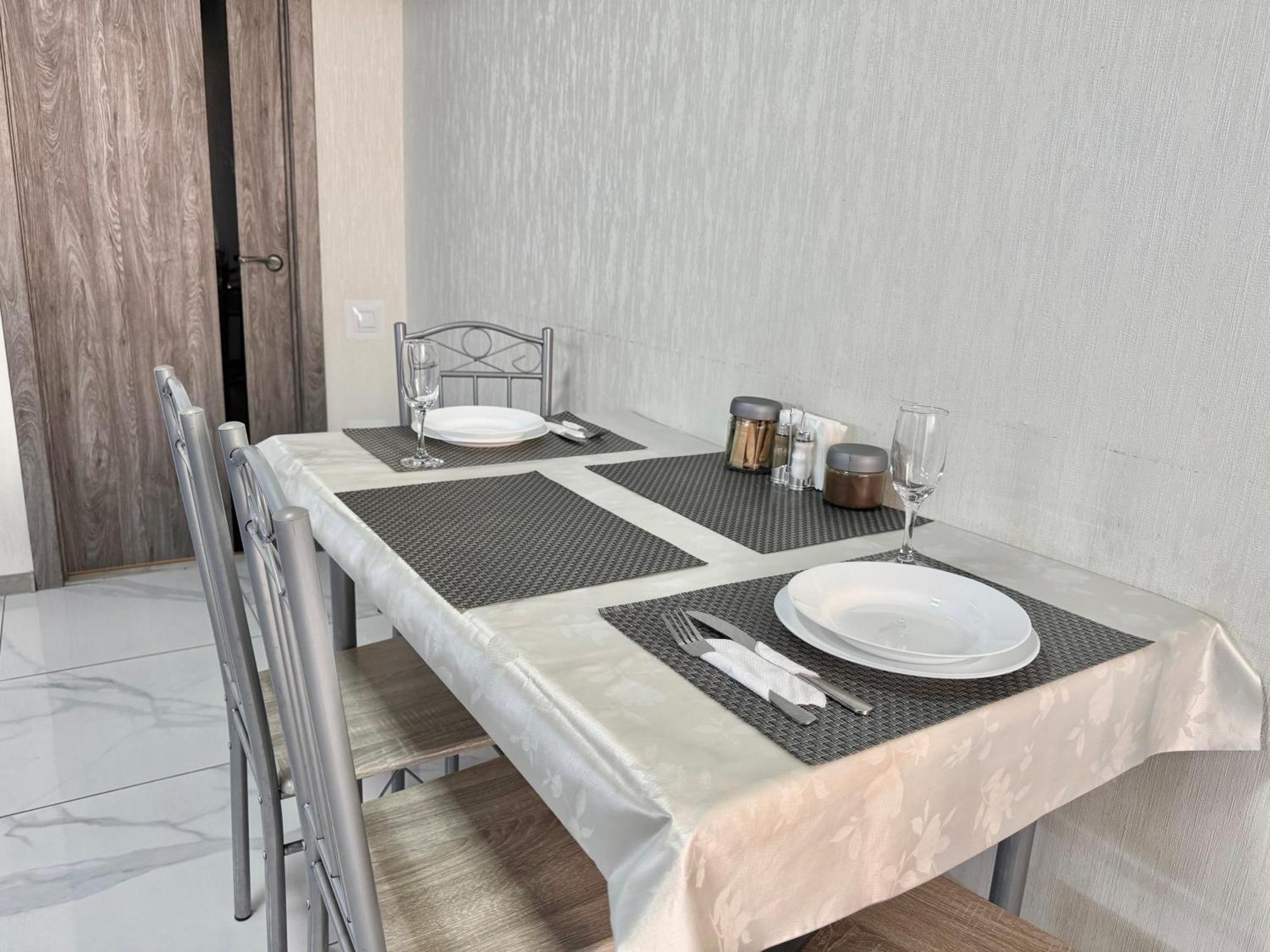 Apartpoltava 2 Окремі Кімнати, Новобудова, Два Великих Ліжка Центр, Корпусний Сад エクステリア 写真